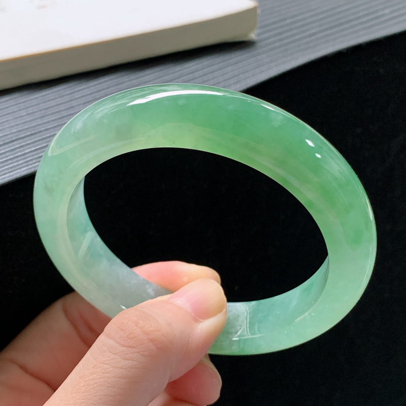 Jadeite bracelet, Burmese old  - Lighting & Home Decor Studio recension och pris